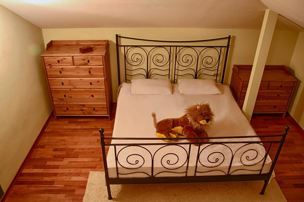 Tsaghkunq Guest House Sevan Oda fotoğraf